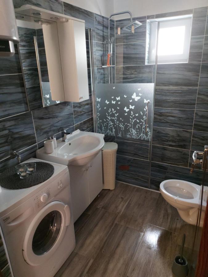 Apartman Stefan Karlobag Exterior photo