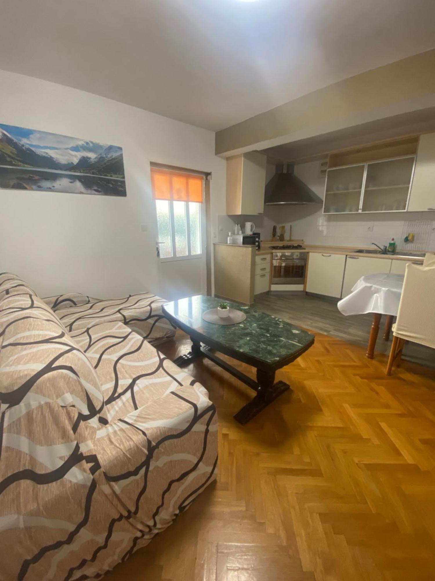 Apartman Stefan Karlobag Exterior photo